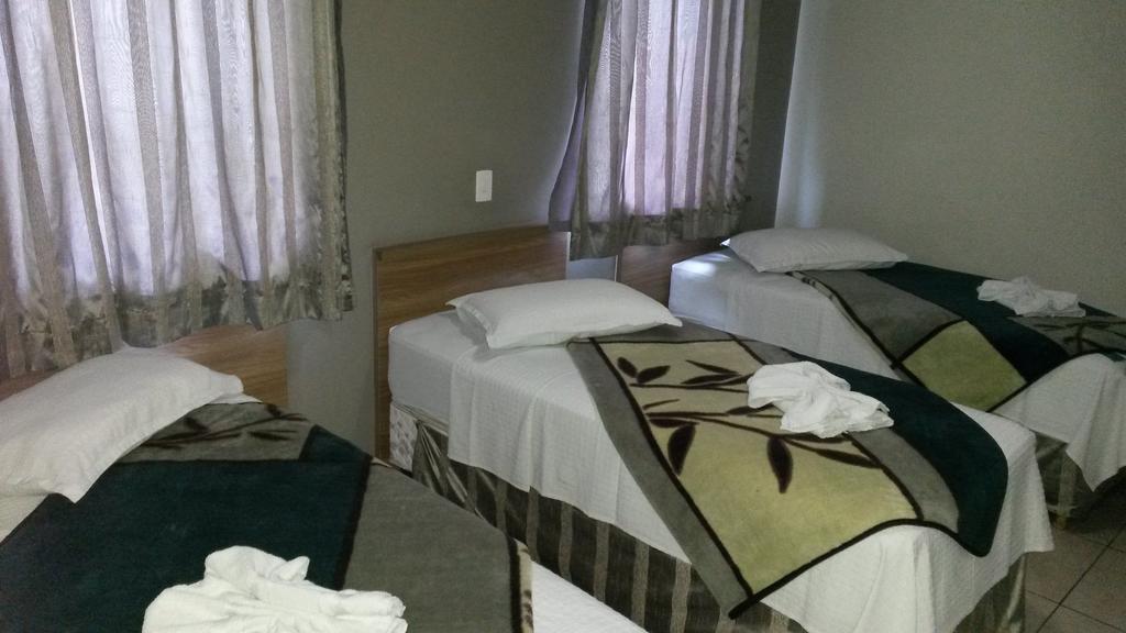 Sokulski Flat Hotel E Restaurante Araucaria Bilik gambar