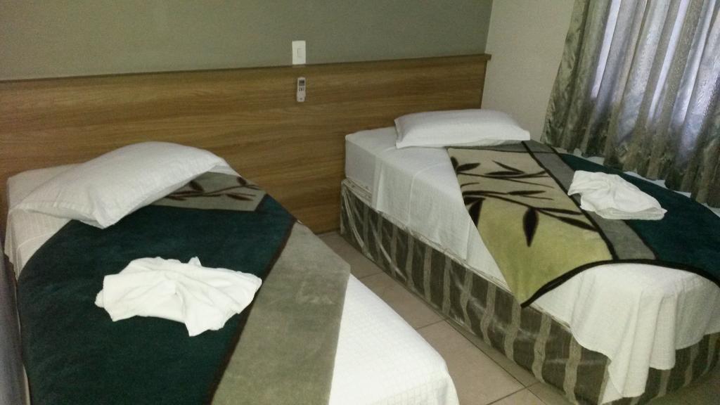 Sokulski Flat Hotel E Restaurante Araucaria Bilik gambar